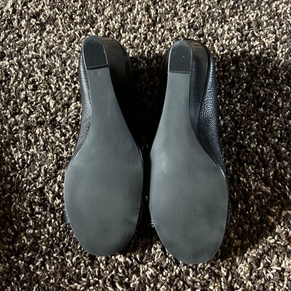 *Like New* Tory Burch Wedge Heels - Picture 2 of 4